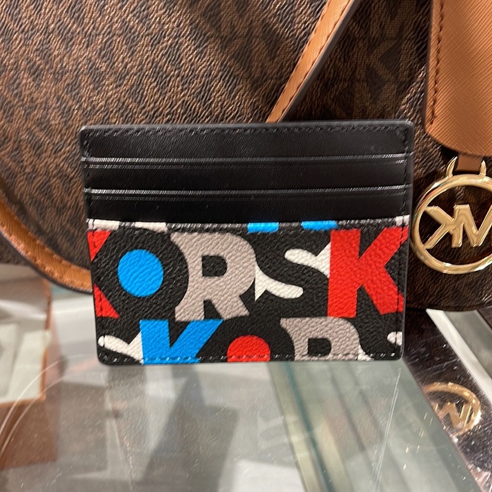 MICHAEL KORS MENS Cooper BLACK MLTI Graphic Logo Tall Card Case 

BLACK MULTI - Picture 6 of 16